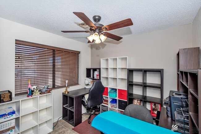 Building Photo - 12408 E Calle Maria