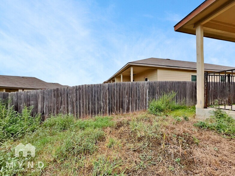 Building Photo - 226 Kaspar Way