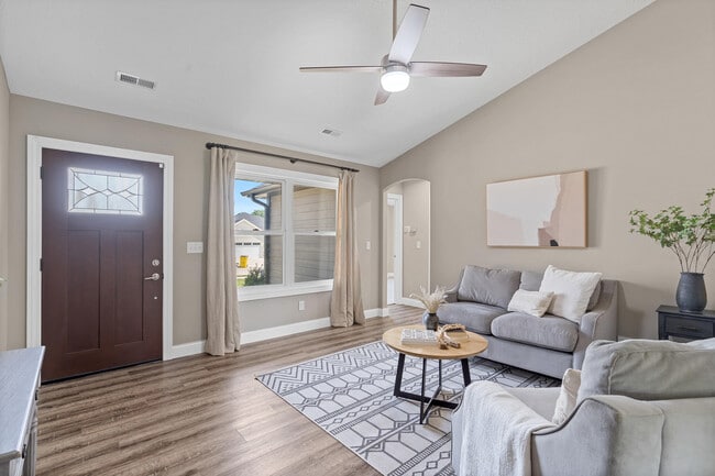 Building Photo - 5990 Tamarack Dr