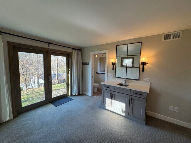 Building Photo - East AVL - Newly Renovated Older Home Featuring Garage and Bonus Room