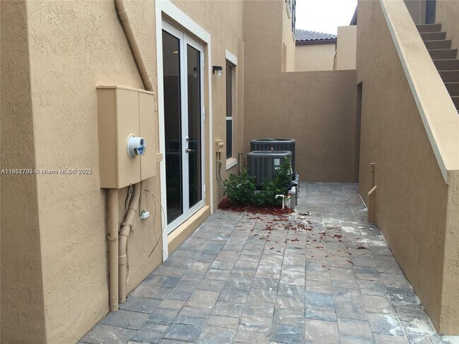 Building Photo - 17103 SW 96th St