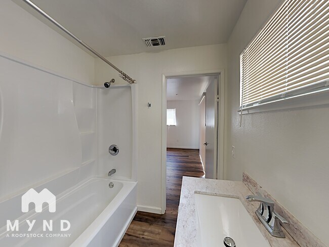 Building Photo - 2740 42nd St