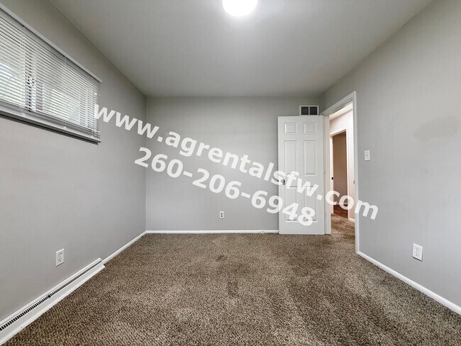 Building Photo - 5037 Brook Dr