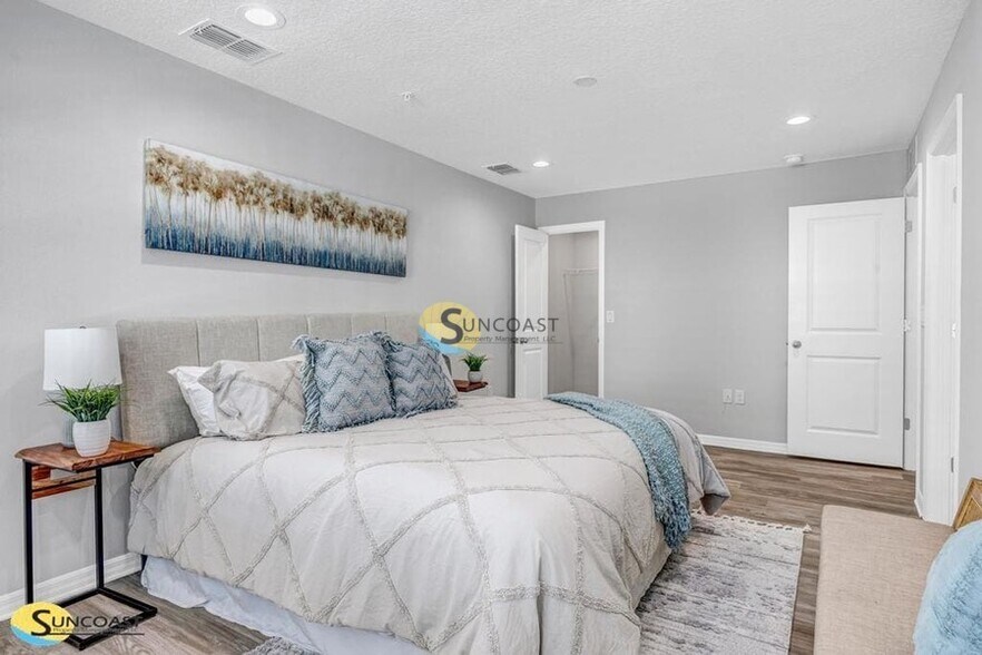 Building Photo - 3821 SW 43rd Ct