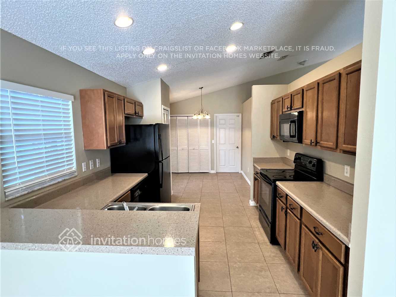 Building Photo - 256 Morning Creek Cir
