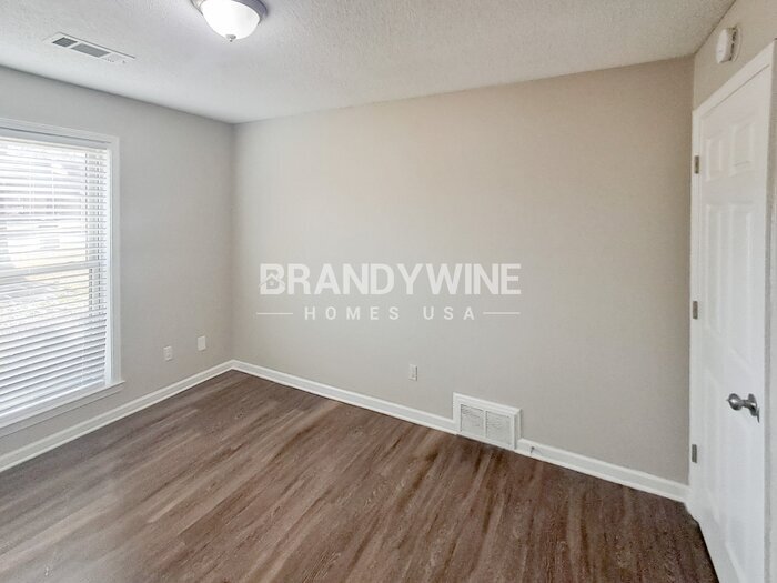Building Photo - 7120 La Casa Dr