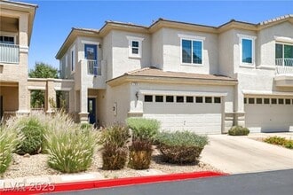 Building Photo - 708 Solitude Point Ave