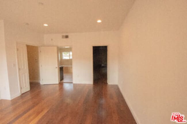 Building Photo - 4428 Fulton Ave