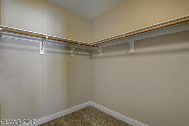 Building Photo - Gorgeous 1 story Home