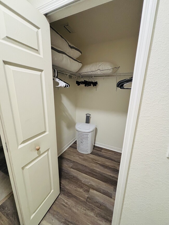 Building Photo - 17704 Gawthrop Dr