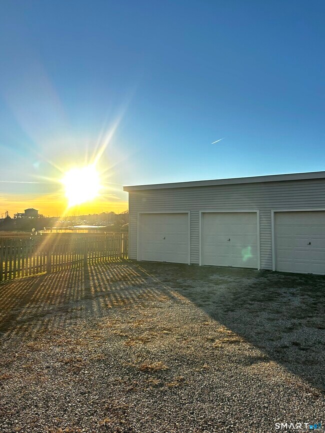 Building Photo - 20 Jackson Ave