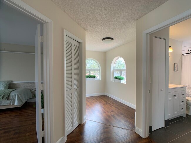 Building Photo - 10465 Mateo Ct