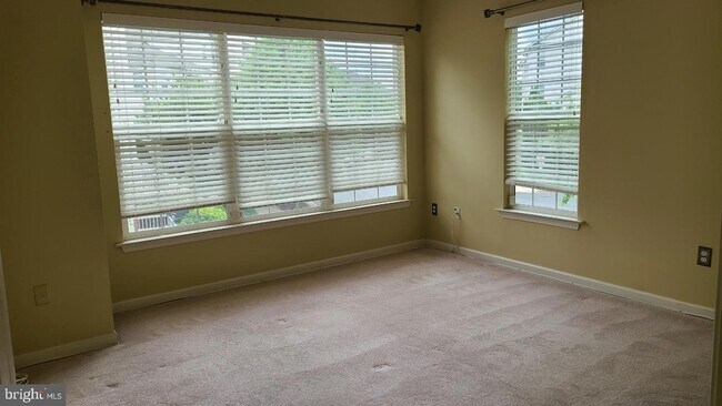 Building Photo - 12820 Rexmore Dr