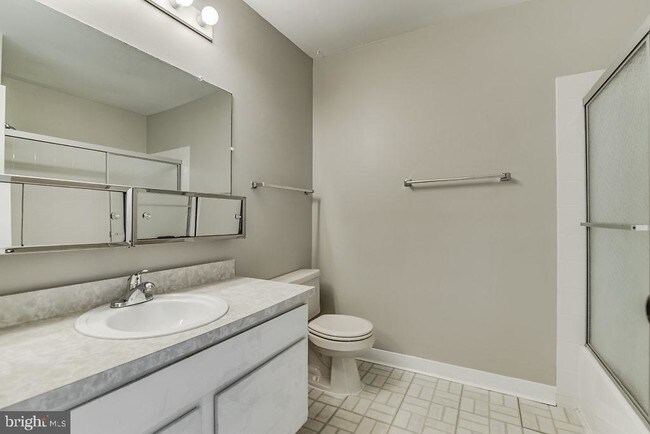 Building Photo - 7301 Larrup Ct