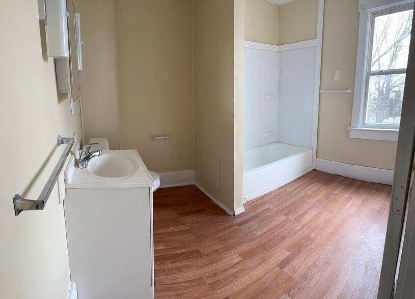 Bathroom - 1248 18th St NW