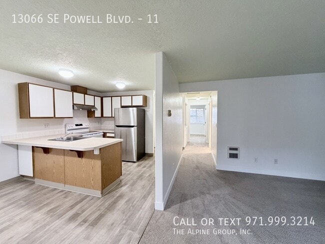 Building Photo - 13066 SE Powell Blvd