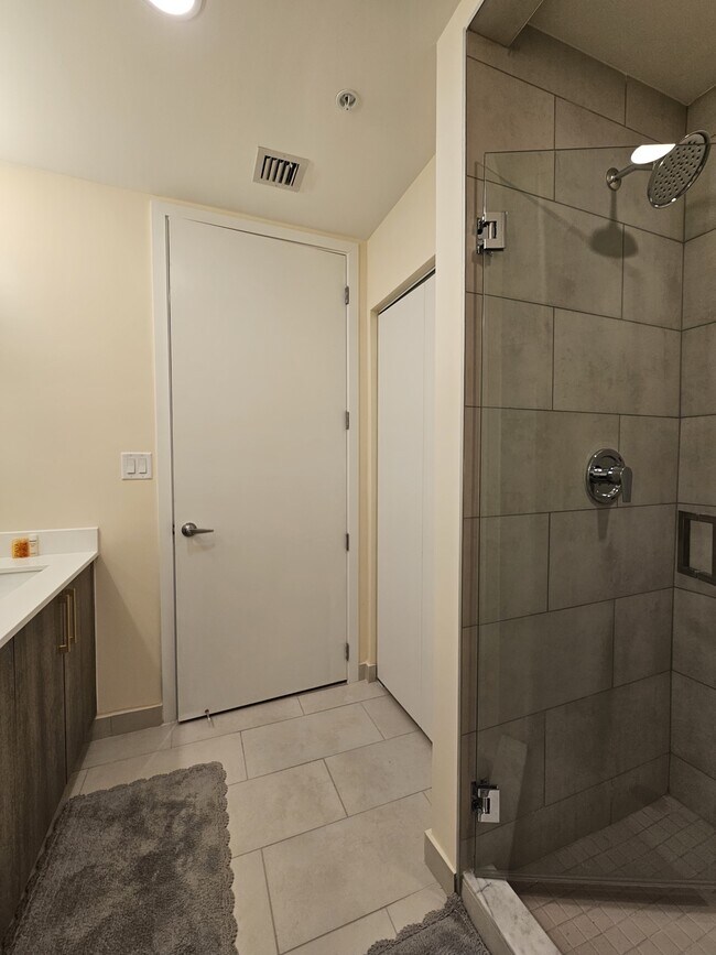 Building Photo - 26589 Rosewood Pointe Dr