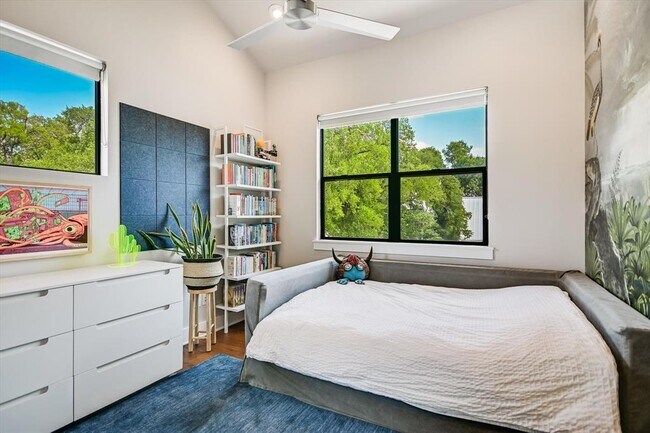 Building Photo - 2011 Arpdale St