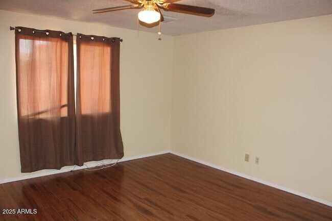 Building Photo - 2605 S Rita Ln