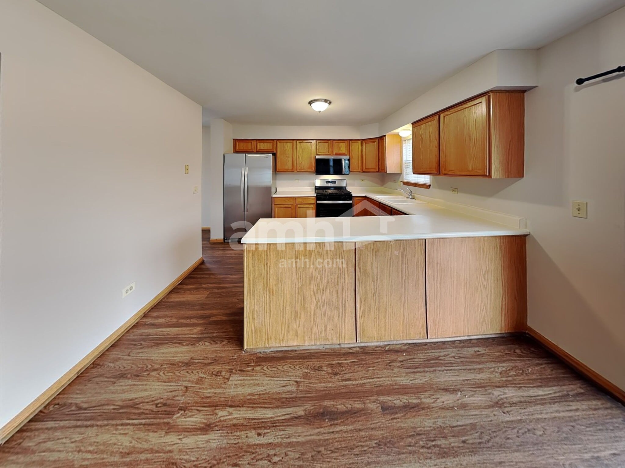 Building Photo - 1907 Arbor Falls Dr