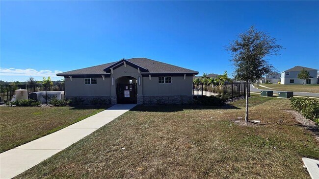 Building Photo - 2159 Chris Dr