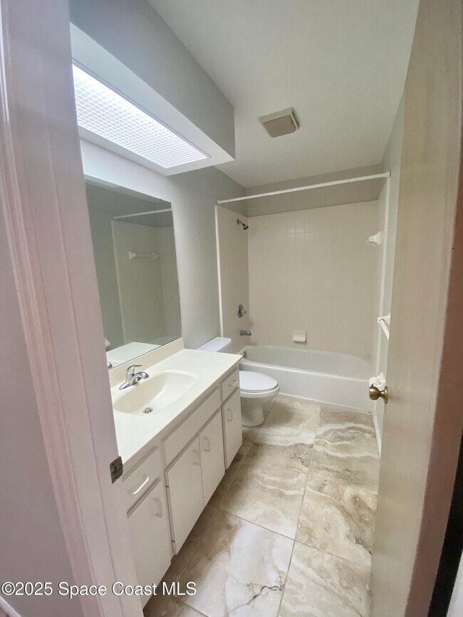 Building Photo - 53 Anchor Dr