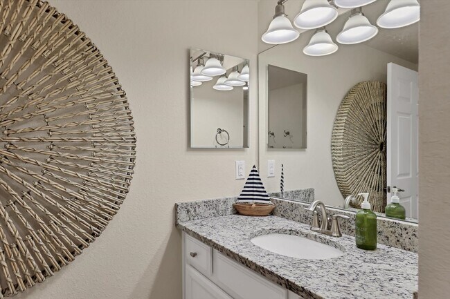 Building Photo - 5921 Wake Forest Run