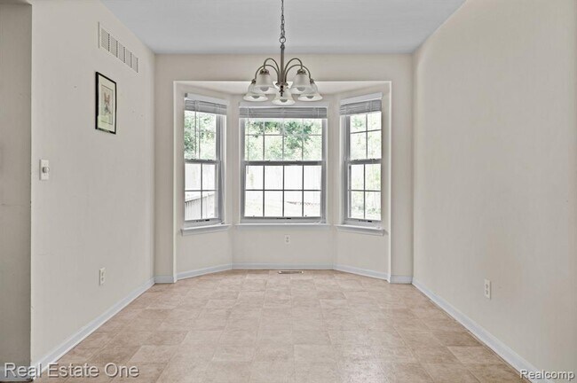 Building Photo - 3262 Woe-Be-Tide Ct