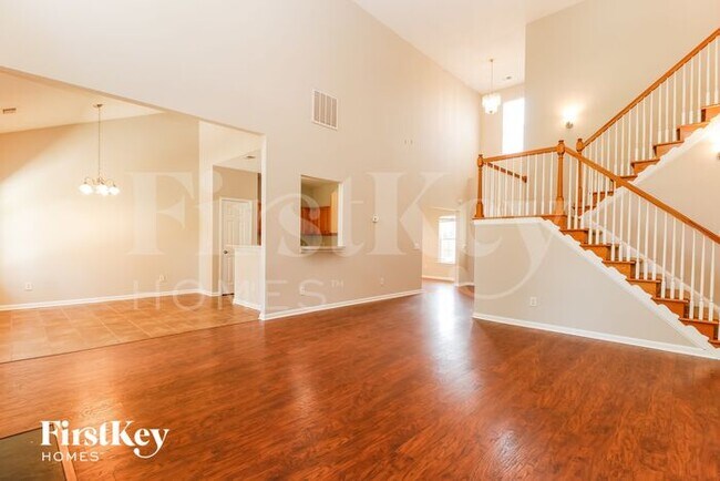 Building Photo - 527 Rosings Drive