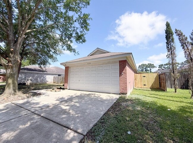 Building Photo - 5328 Tallowpine Terrace