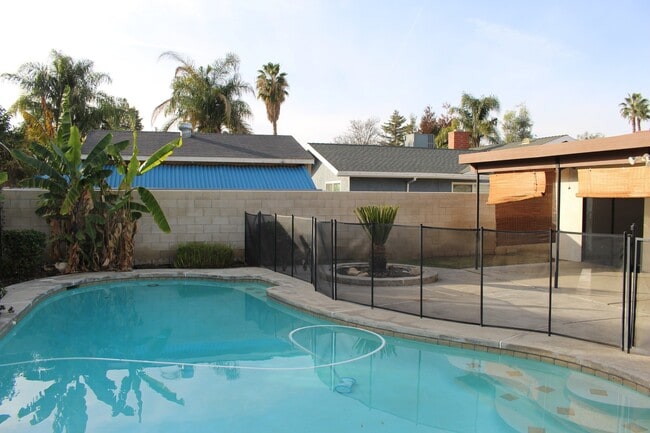 Building Photo - 6509 Kearsarge Way