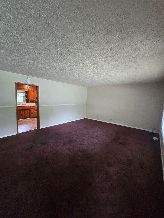 Building Photo - Two Bedroom Duplex located in Lawrence Township near Shadeland and 48th St
