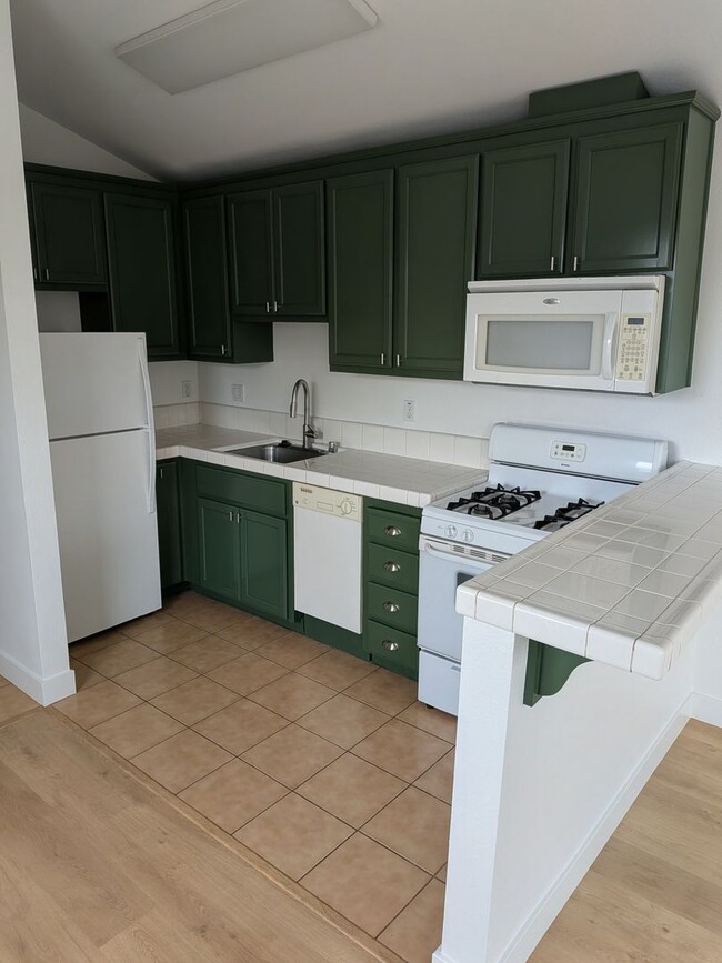 Building Photo - ro2224northview