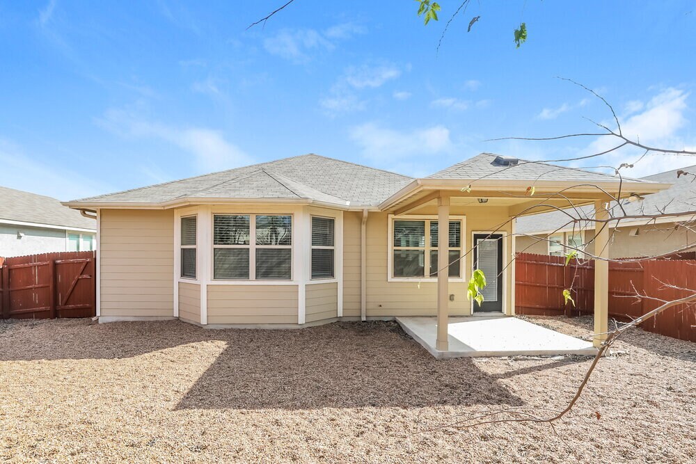 Building Photo - 8233 Oak Harvest Dr