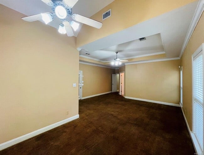 Building Photo - 200 High Pt Rdg