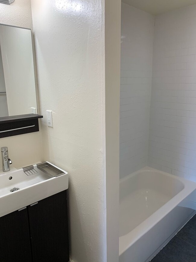 Building Photo - 1239-1241 E 22nd St