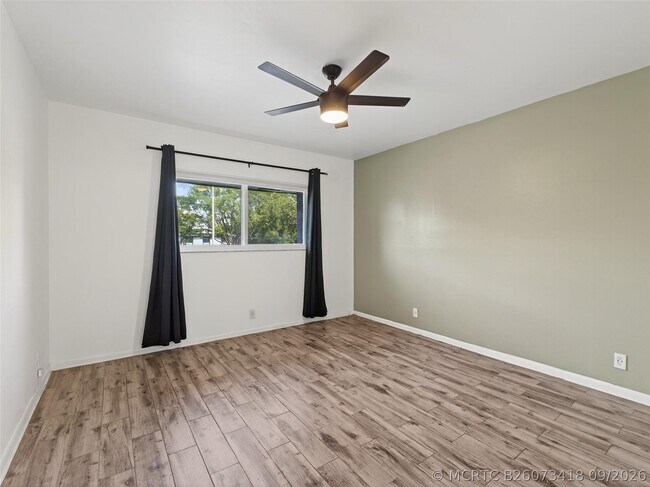 Building Photo - 8400 W Sample Rd