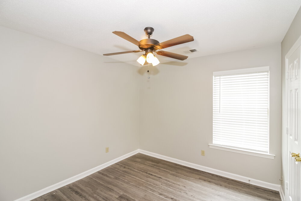 Building Photo - 1401 Carlton Ridge Dr