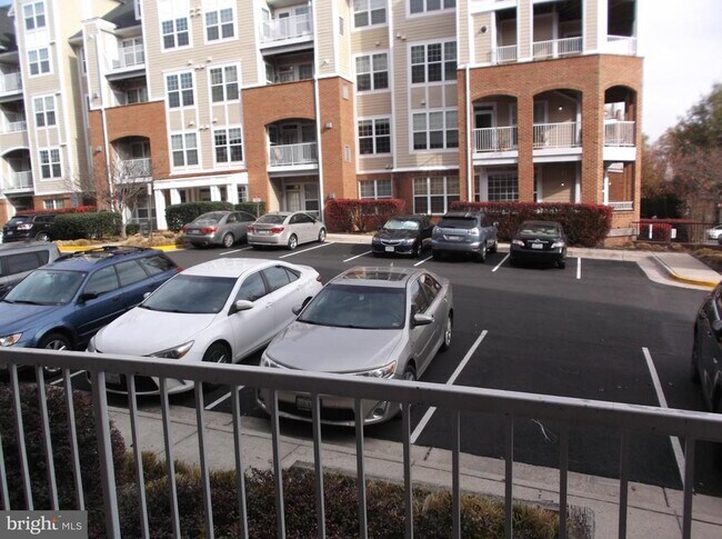 Building Photo - 2710 Bellforest Ct