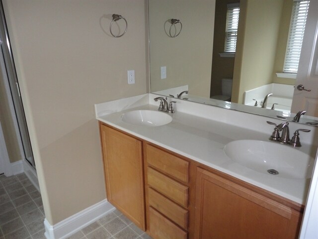 Building Photo - 667 W Heatherstone Ln