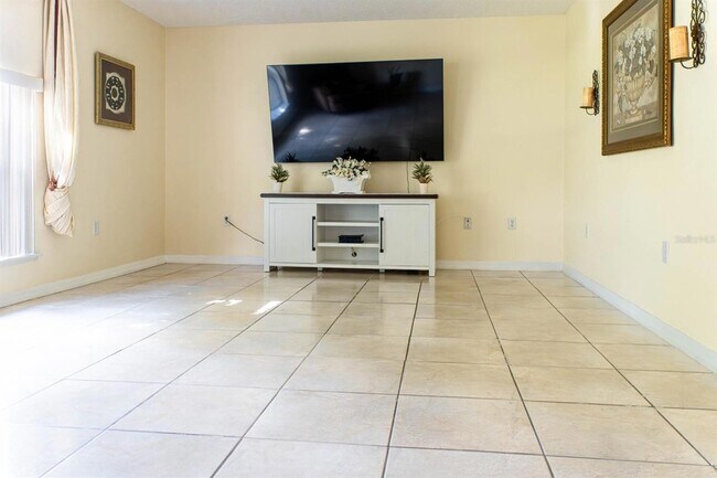 Building Photo - 10437 River Bream Dr
