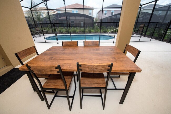 Building Photo - 5277 Oakbourne Ave