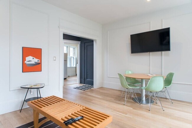 Building Photo - 455 Washington St