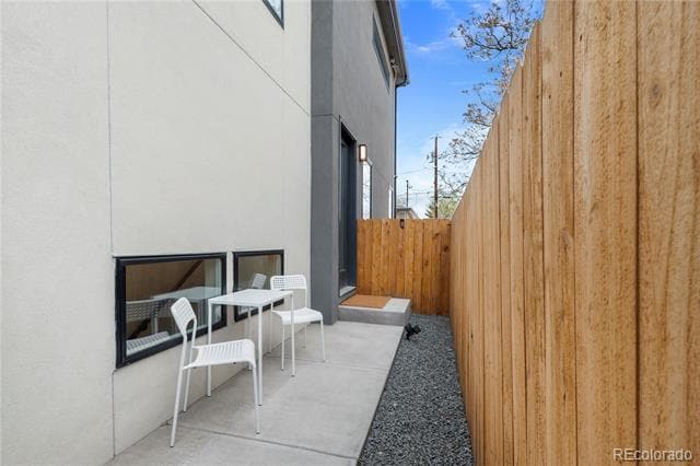 Building Photo - 2905 W 4th Ave