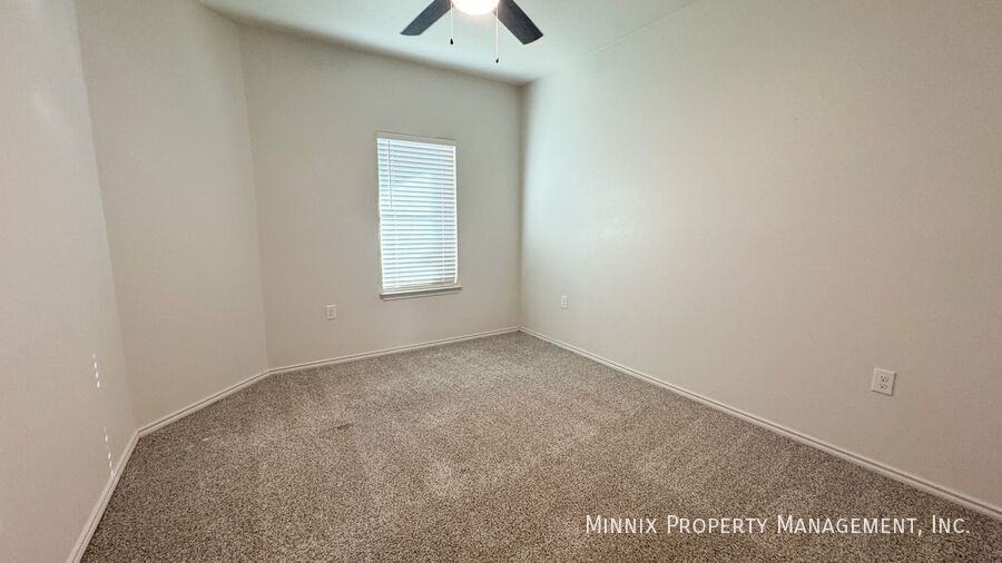 Building Photo - 1102 N 7th St