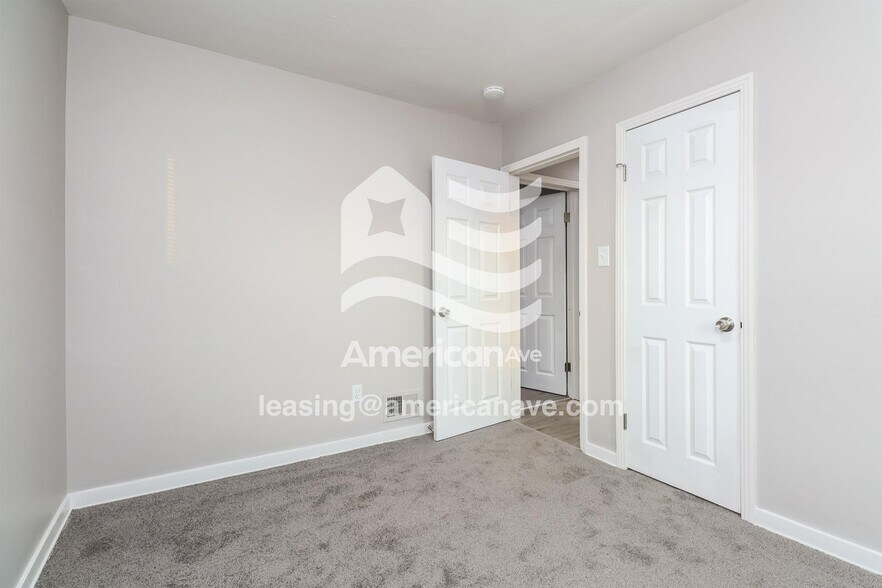 Building Photo - 1753 N Main St