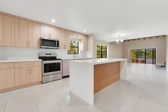 Building Photo - 3719 Estepona Ave