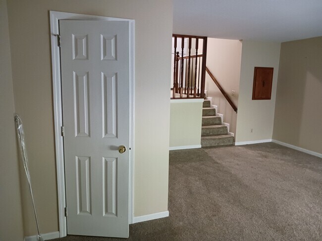 Building Photo - 130 W Midvale Ave