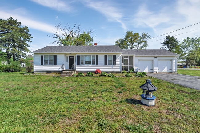 Primary Photo - 3088 Forrest Ave