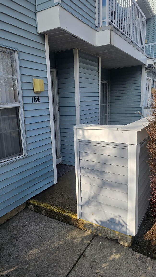 Building Photo - 184 Heather Croft